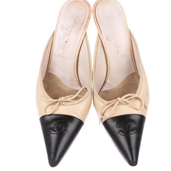 Chanel CC Cap toe Beige and Black Mules 37.5 - Picture 1 of 4